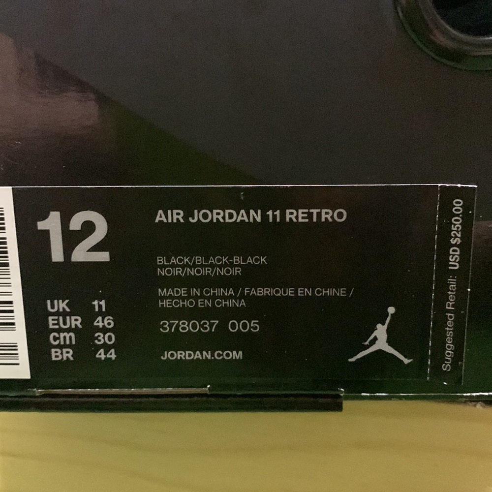 AIR JORDAN 11 RETRO Cap & Gown 🔥 - Picture 6 of 10